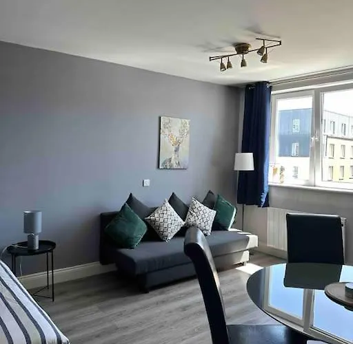 Апартаменты Lovely In Centre