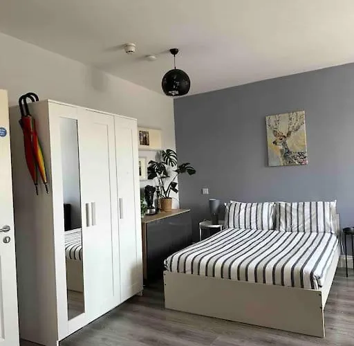 Lovely In Centre * Дублин